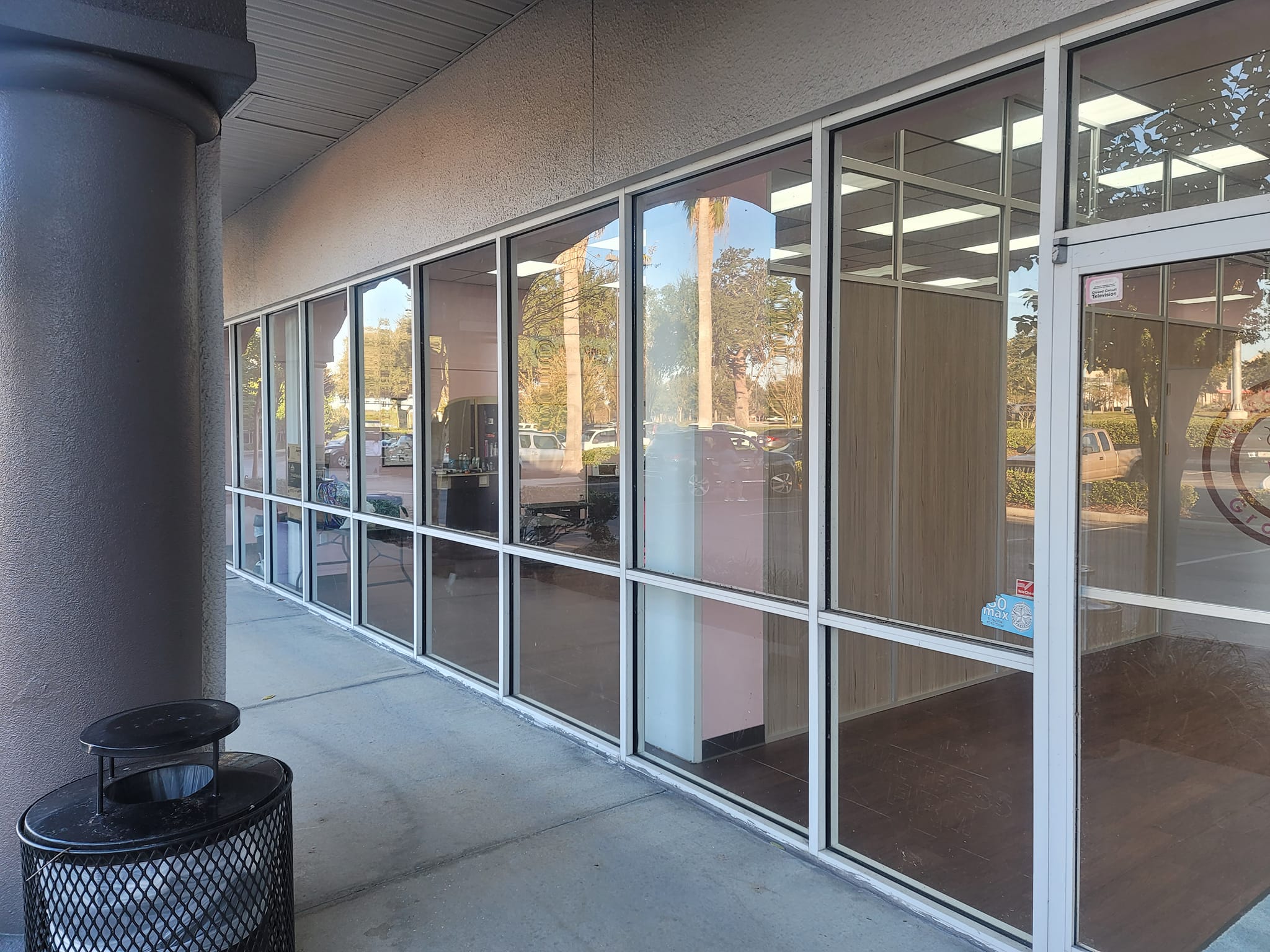 What Cleaner do Professional Window Washers Use? High Five Window